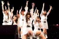 モーニング娘。'14リリースイベントの様子。