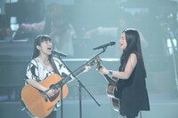 左からmiwa、榊いずみ。