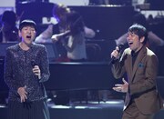 左から和田アキ子、徳永英明。