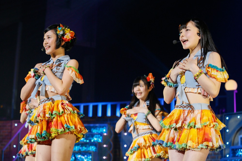 左から兒玉遥、山本茉央。 (c)AKS