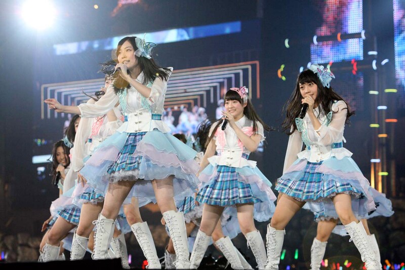 「未来とは？」を“逆回転”で初披露するSKE48。 (c)AKS