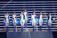 「神々の領域」を歌唱するSKE48 1期生。 (c)AKS