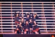 「チャイムはLOVE SONG」を披露するSKE48ドラフト生。 (c)AKS