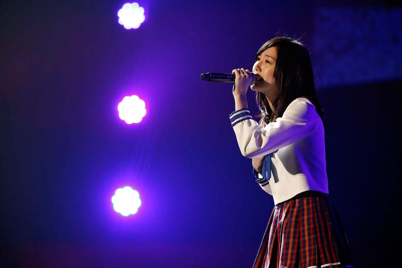 「大声ダイヤモンド」をソロ歌唱する松井珠理奈。 (c)AKS