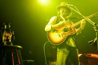 Caravan「Caravan LIVE EXTRA SPECIAL 2014 "新年祭"」の様子。（photo by susie）