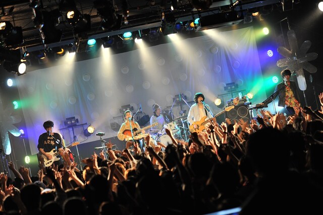 Czecho No Republic「エンジョイ！冬のネバーランドリリースツアー」ツアーファイナルの様子。