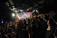 Czecho No Republic「エンジョイ！冬のネバーランドリリースツアー」ツアーファイナルの様子。