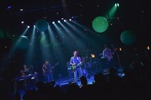 「SPACE SHOWER TV "LIVE with YOU" ～HY～」ライブの様子。（撮影：古渓一道）