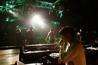 DJダイノジ（撮影：洲脇理恵[MAXPHOTO]、maru）