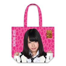 「NMB48 推しビッグトート」チームM・山田菜々モデル表面