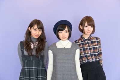 左から桜井玲香、生駒里奈、橋本奈々未。