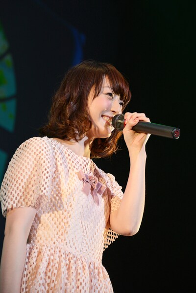 花澤香菜「恋する惑星」発売記念イベントの様子。