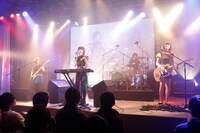 ROLANDの新製品発表会でライブを行うねごと。