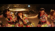 AKB48「前しか向かねえ」ビデオクリップのワンシーン。 (c)AKS