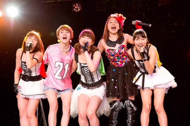 「THE ポッシボーvs.吉川友vs.アップアップガールズ（仮）～吉川友とポッシポッシガールズ（仮）～」の様子。