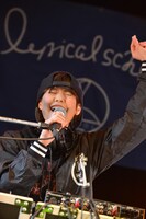 “KSDD”なアイドルDJで会場を盛り上げたDJ Megu（Negicco）。