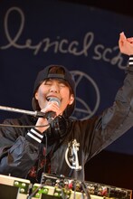 “KSDD”なアイドルDJで会場を盛り上げたDJ Megu（Negicco）。