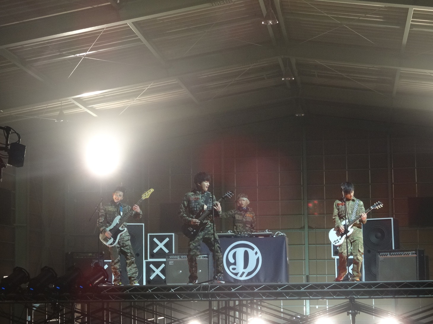 DISH//「FREAK SHOW」PV撮影のワンシーン。