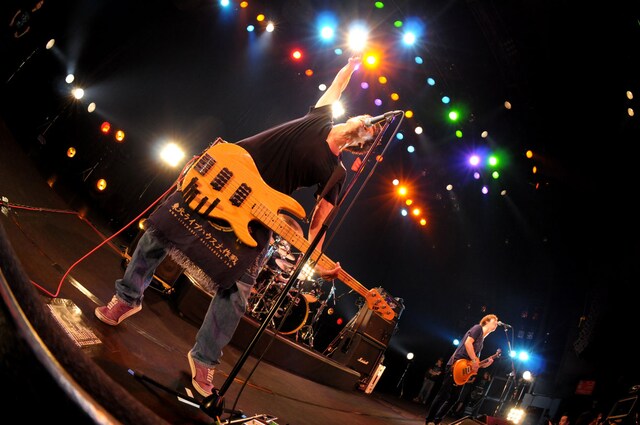 locofrank「Signs TOUR 2014 -FINAL SERIES-」東京・赤坂BLITZ公演の様子。