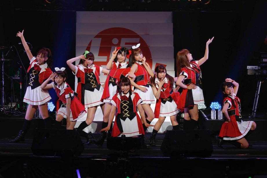 μ's
