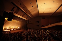 2月1日に開催された東京・渋谷公会堂ワンマンライブの模様。