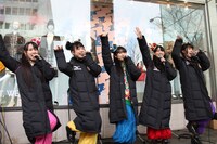 名古屋PARCO前に現れたチームしゃちチョコ。