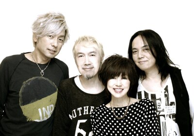 LINDBERG。右から2番目が渡瀬マキ。