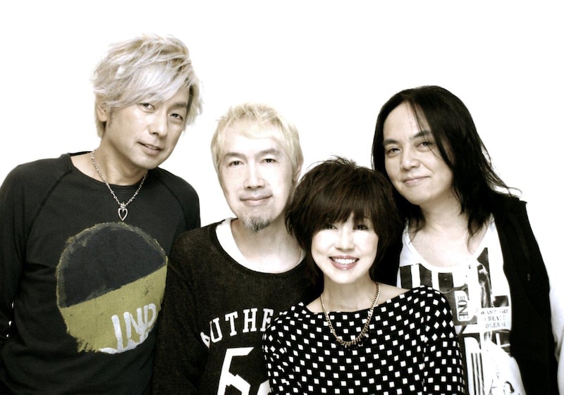 LINDBERG。右から2番目が渡瀬マキ。