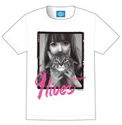 中川翔子「9lives」完全限定盤に付属するTシャツ。