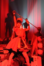 上坂すみれ「革命的ブロードウェイ主義者同盟 総決起集会」の様子。