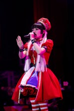 上坂すみれ「革命的ブロードウェイ主義者同盟 総決起集会」の様子。