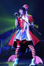 上坂すみれ「革命的ブロードウェイ主義者同盟 総決起集会」の様子。