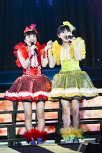 左から百田夏菜子、玉井詩織。