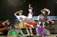 ももいろクローバーZ