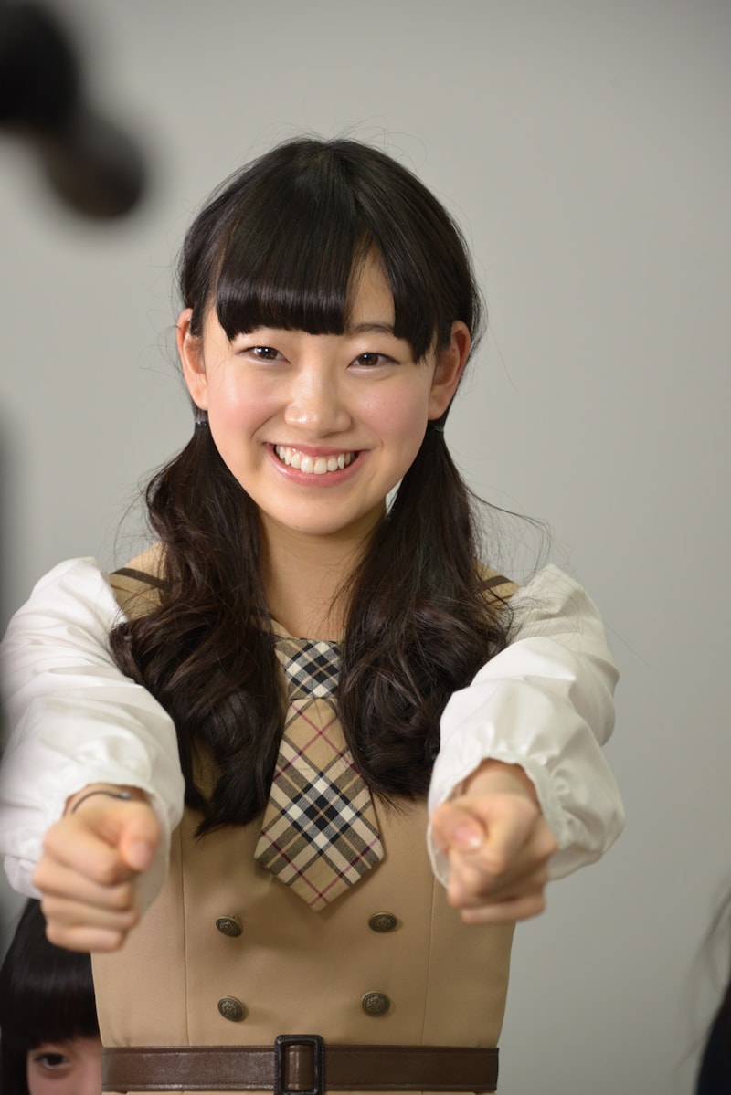 「バレンタインデーの告白」を熱演する堀未央奈。