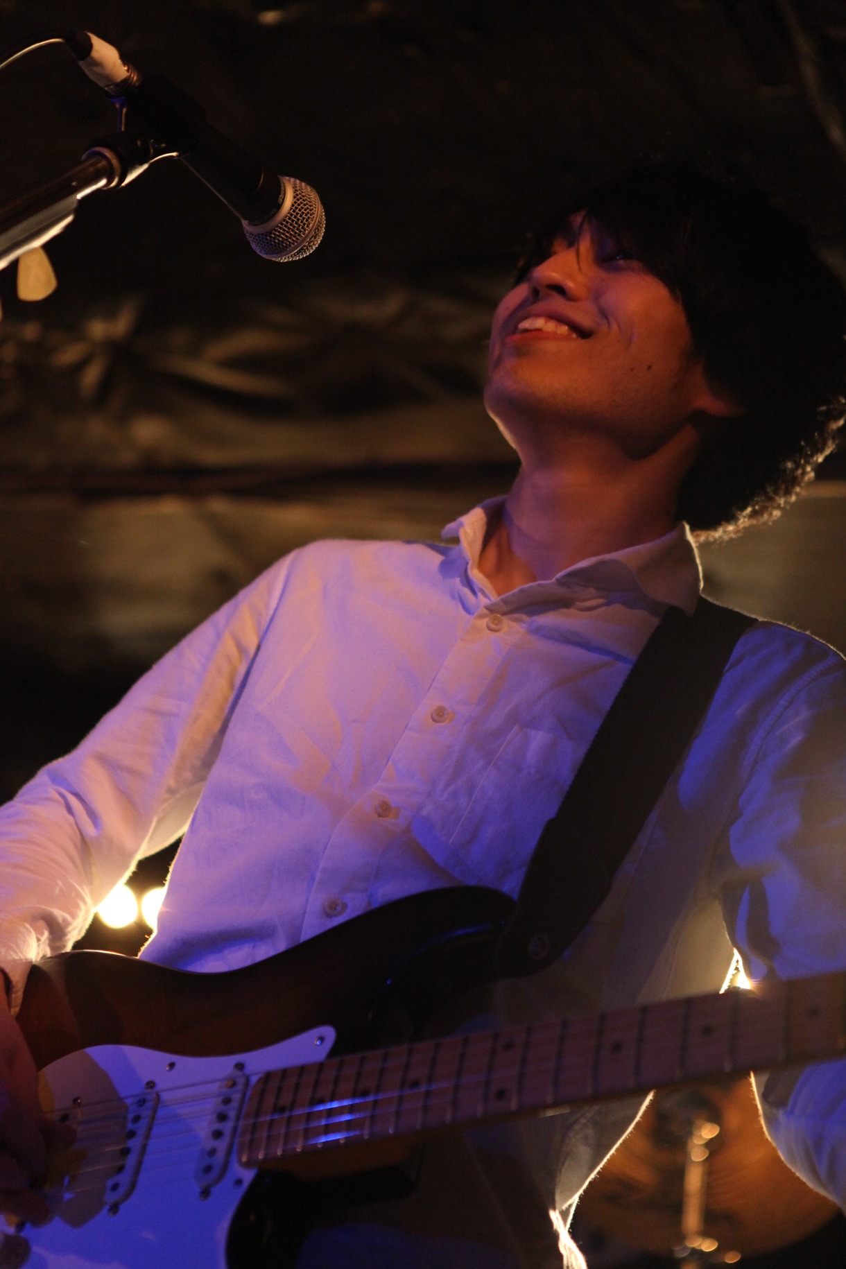 村上学（G, Vo / テスラは泣かない。）（Photo by Tomoko Arai（LIVERALLY））