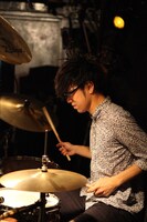 實吉祐一（Dr / テスラは泣かない。）（Photo by Tomoko Arai （LIVERALLY））