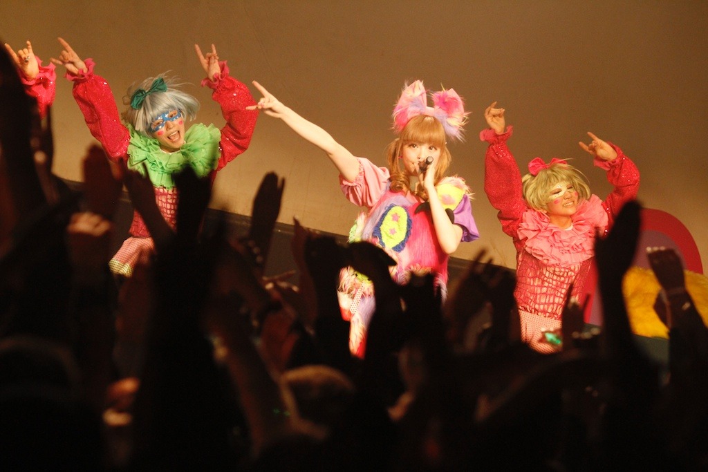 「NANDA COLLECTION WORLD TOUR 2014」シアトル公演の様子。 （photo by AKI ISHII）