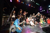 クルミクロニクル、BELLRING少女ハート、DOTAMAを交えて行われたゆるめるモ！×箱庭の室内楽ののアンコール。