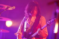 タケシタツヨシ（B）（撮影：上飯坂一）