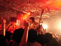 NICO Touches the Walls「カベ ニ ミミ DAY11『ヤケッパチナイト』」の様子。