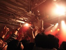 NICO Touches the Walls「カベ ニ ミミ DAY11『ヤケッパチナイト』」の様子。