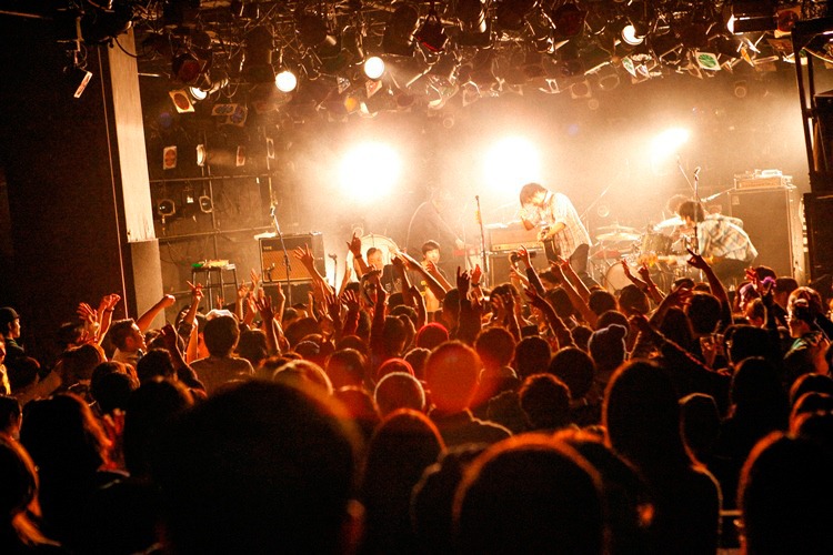 COMEBACK MY DAUGHTERS「Mira Tour -FINAL-」の様子。（撮影：山川哲矢）