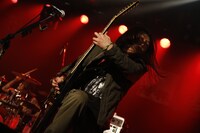 NARASAKI（G）（撮影：中島たくみ）