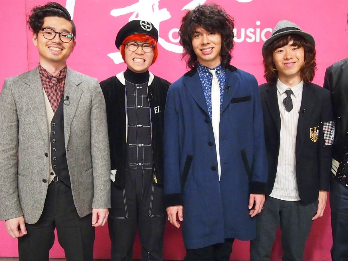 「僕らの音楽」出演時のOKAMOTO'S。