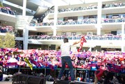 「インストアツアー ~原点回帰~」の神奈川・ラゾーナ川崎プラザの模様。
