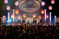 さくら学院「The Road to Graduation 2013 ～Happy Valentine～」の様子。