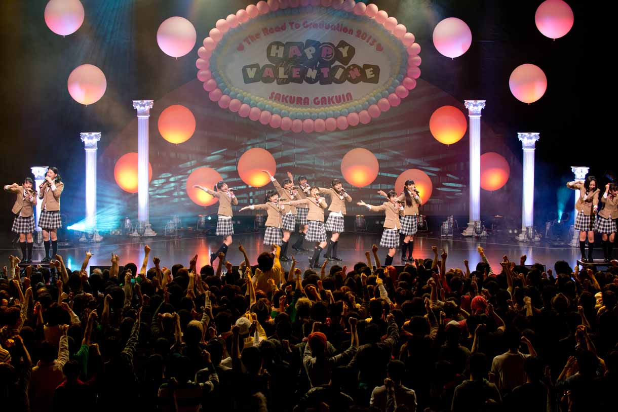 さくら学院「The Road to Graduation 2013 ～Happy Valentine～」の様子。
