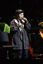 池中玄太に扮した有安杏果。