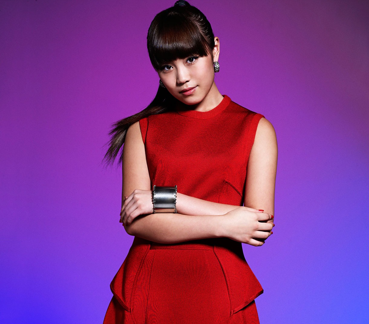 鷲尾伶菜（Flower、E-girls）